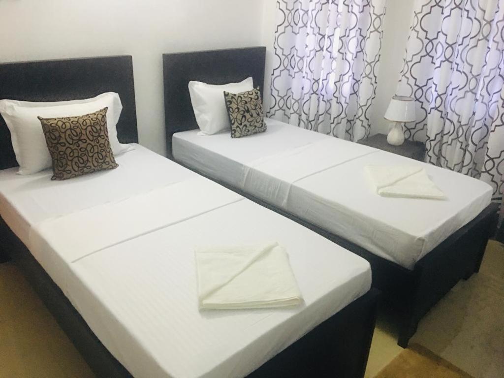 Kavee Transit Hotel Катунаяка Экстерьер фото