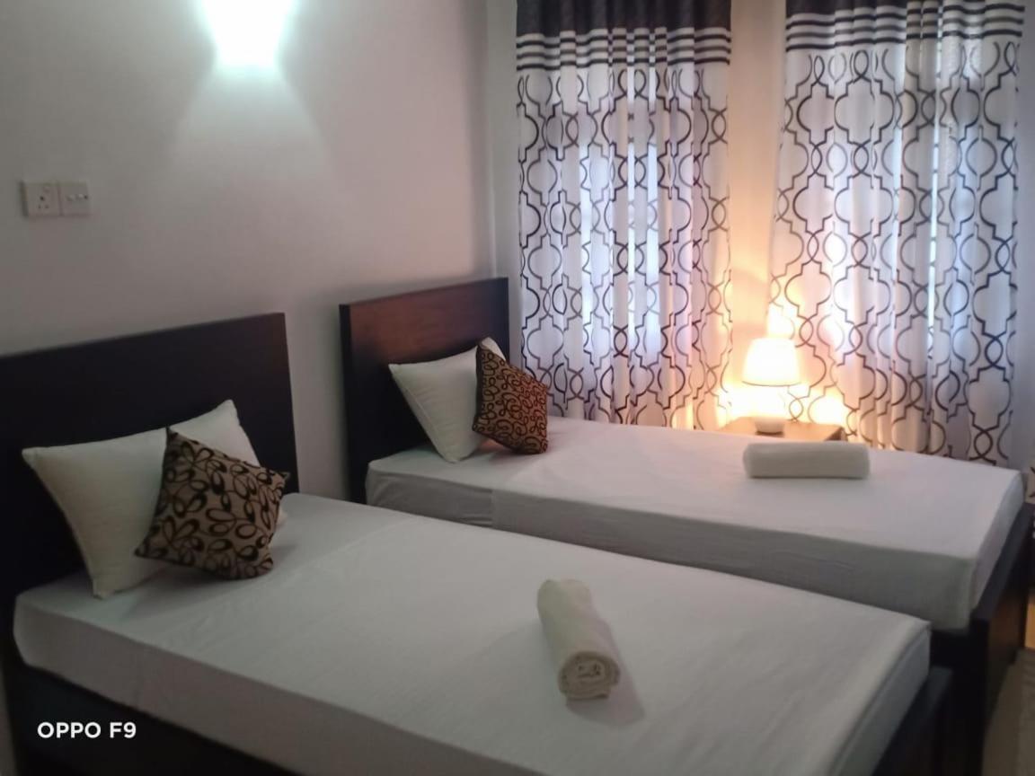 Kavee Transit Hotel Катунаяка Экстерьер фото