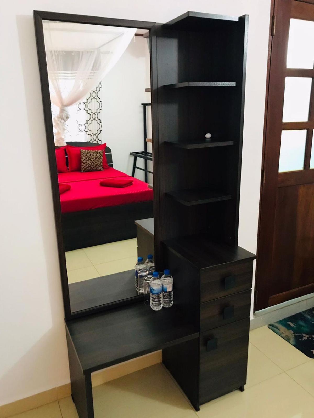 Kavee Transit Hotel Катунаяка Экстерьер фото